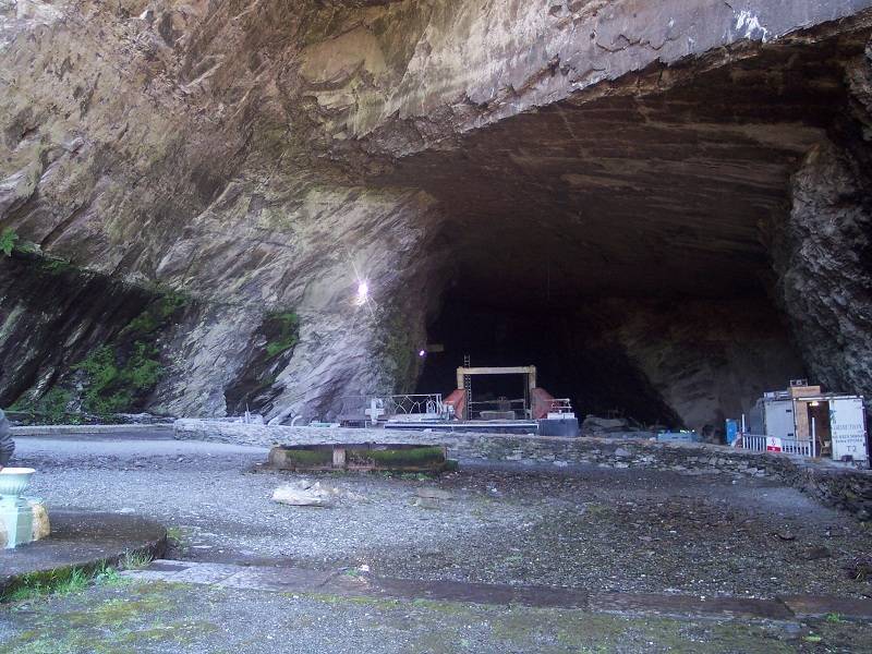 LA GROTTE ET LA MINE D'ARDOISE 